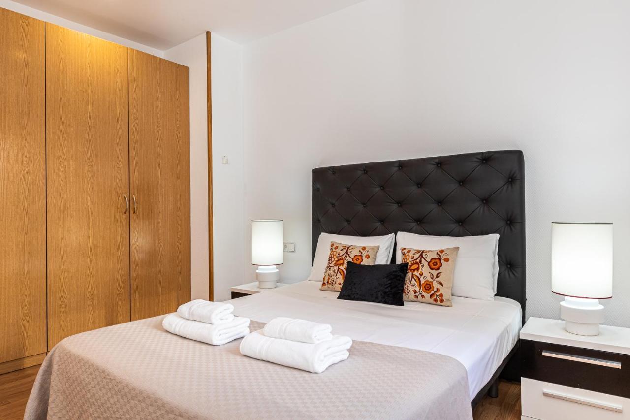 Waou Apartamentos En Sol Confort 8 Madrid Eksteriør bilde